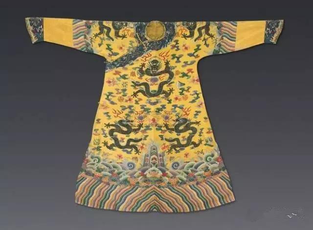 清朝皇帝有多奢侈，看了这些藏品才知道