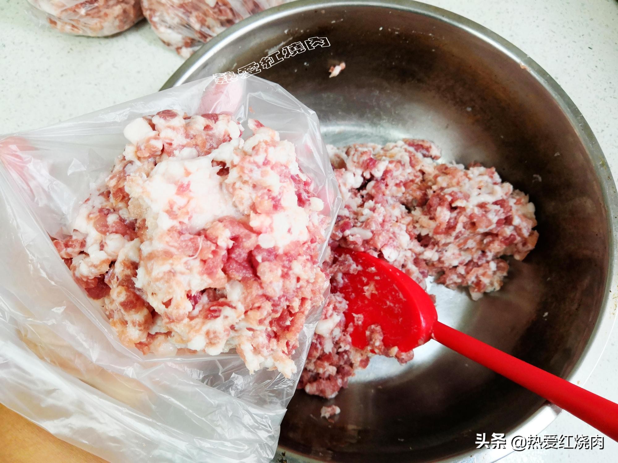 调好的肉馅冻冰箱一个月还能吃吗,肉馅冻时间长了有哈喇味怎么处理