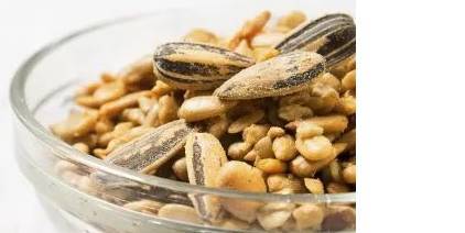 电视台曝光！这种坚果过年别买，这里教你如何选购？