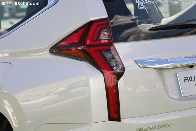 硬派越野有多硬,帕杰罗劲畅是硬派越野吗