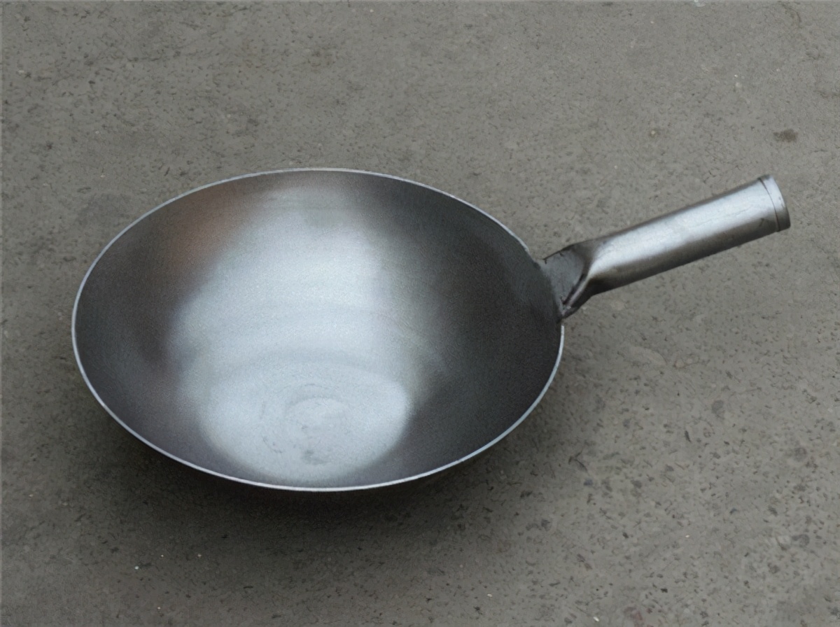 为什么南方厨师用锅,为什么厨师用的锅没把手