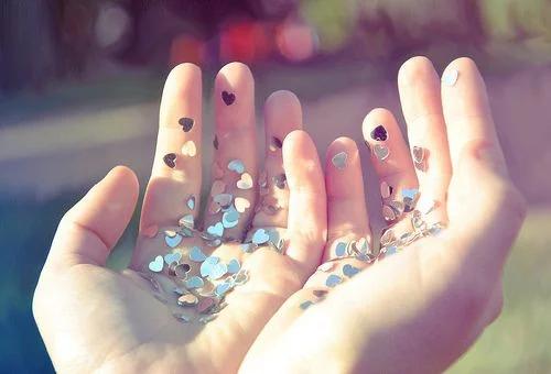 你的名字我不愿再提起,你的名字我不曾忘记