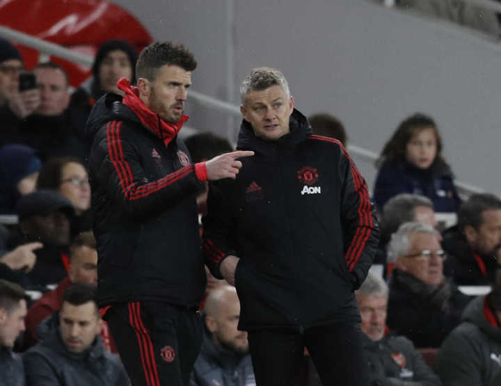 消失的曼联队长卡里克去哪里了,曼联临时主帅卡里克为什么离队