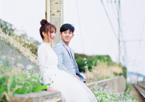 面对不喜欢的人总是在找理由,在面对喜欢的人时会束手无策