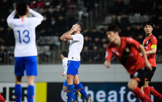 中国足球停球精彩瞬间,中国队绝杀韩国队惊喜一幕