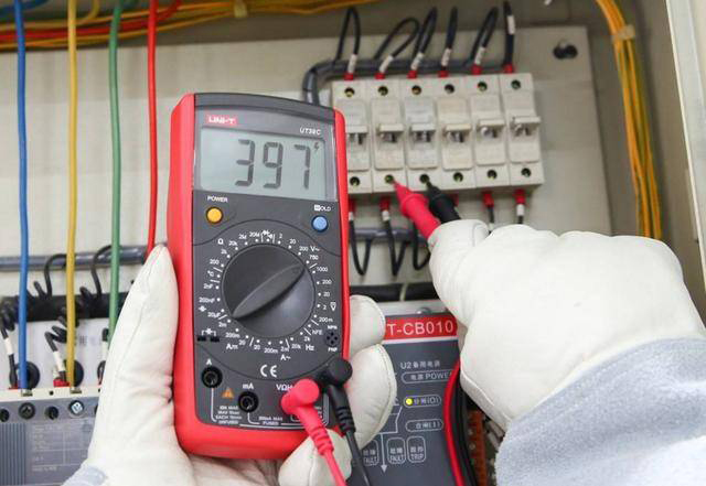 24v开关电源输出电流不同能通用吗,电路开关对电流有影响吗