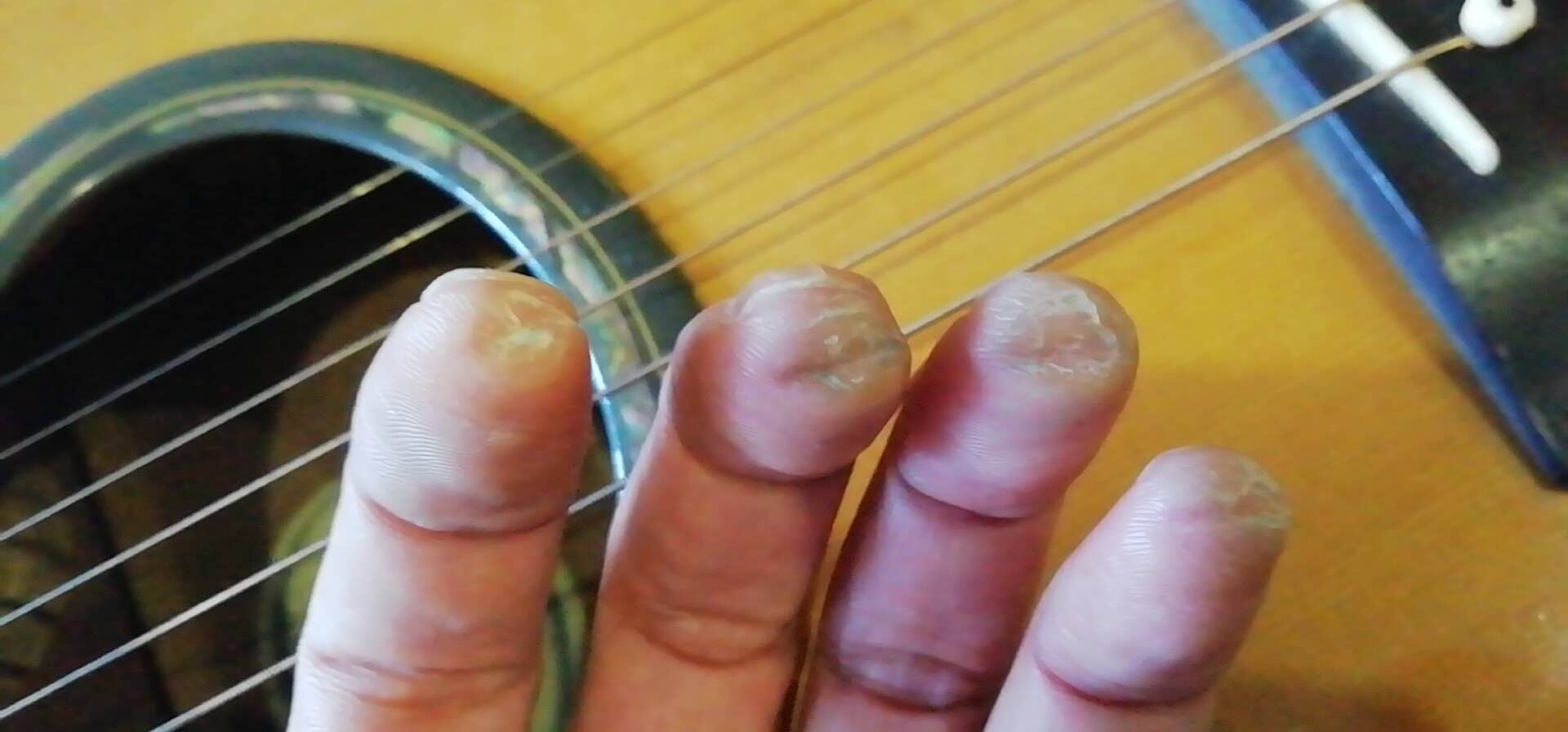 三哥吉他弹唱视频一条路,三哥吉他基本功每日必练