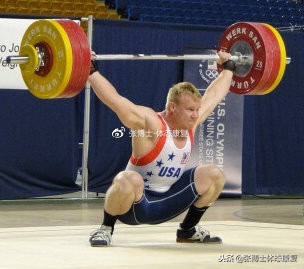 单脚下蹲时膝盖内扣的解决办法,膝外翻和膝内扣区别方法