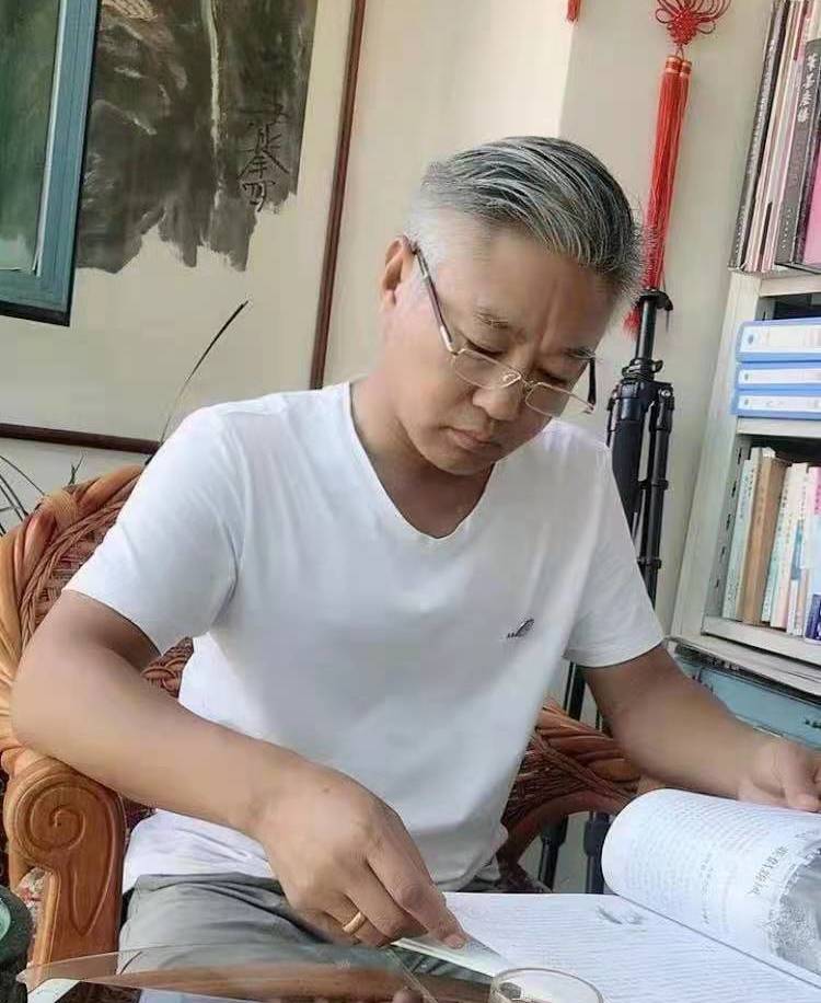 刘世雄绘画作品鉴赏,关于十年磨一剑砥砺再出发的绘画