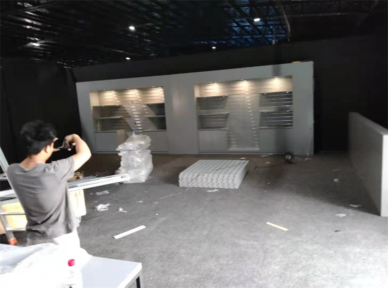 惠东全铝展柜,服装展示柜专业服装展柜定制