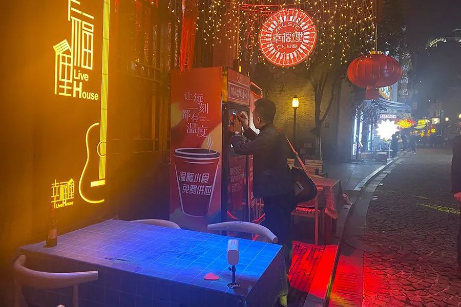 在宁波街头，我被暖到了