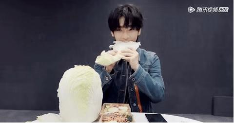 周震南被吓到,看周震南reaction反应