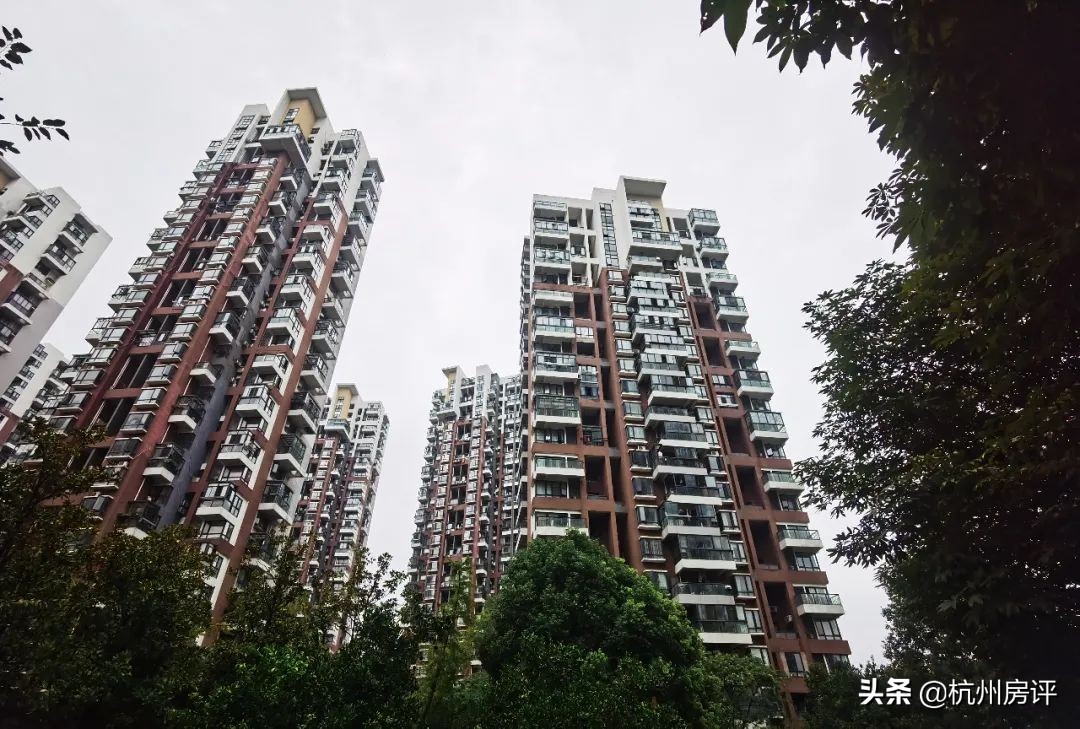 一个月暴涨100万的楼盘,一个月涨价一百万的房子