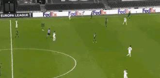 聪明的队员，团结的球队，魔力鸟的快乐足球