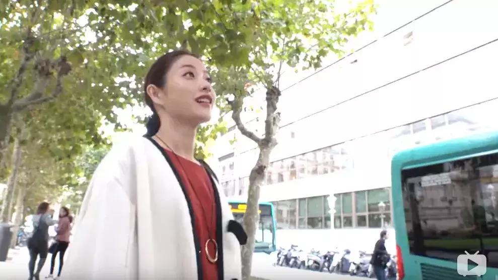 气质冬款裙子穿搭高级感,少女感十足的温柔风穿搭绿色毛衣