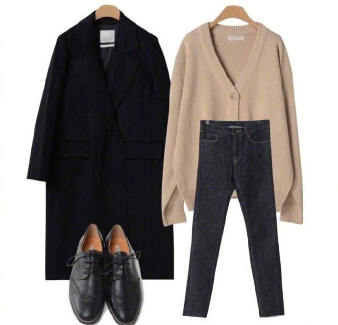 145灏忎釜瀛愮┛榛戣壊澶ц。鎬庝箞鎼厤鏄鹃珮,40宀佸コ浜洪粦鑹茬緤缁掑ぇ琛ｇ殑鎼厤鏂规硶