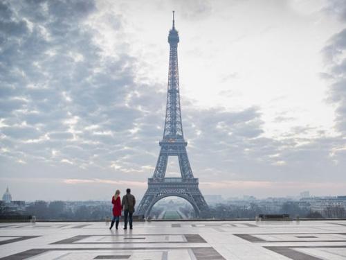 埃菲尔铁塔的奇闻异事,埃菲尔铁塔未解之谜完整版