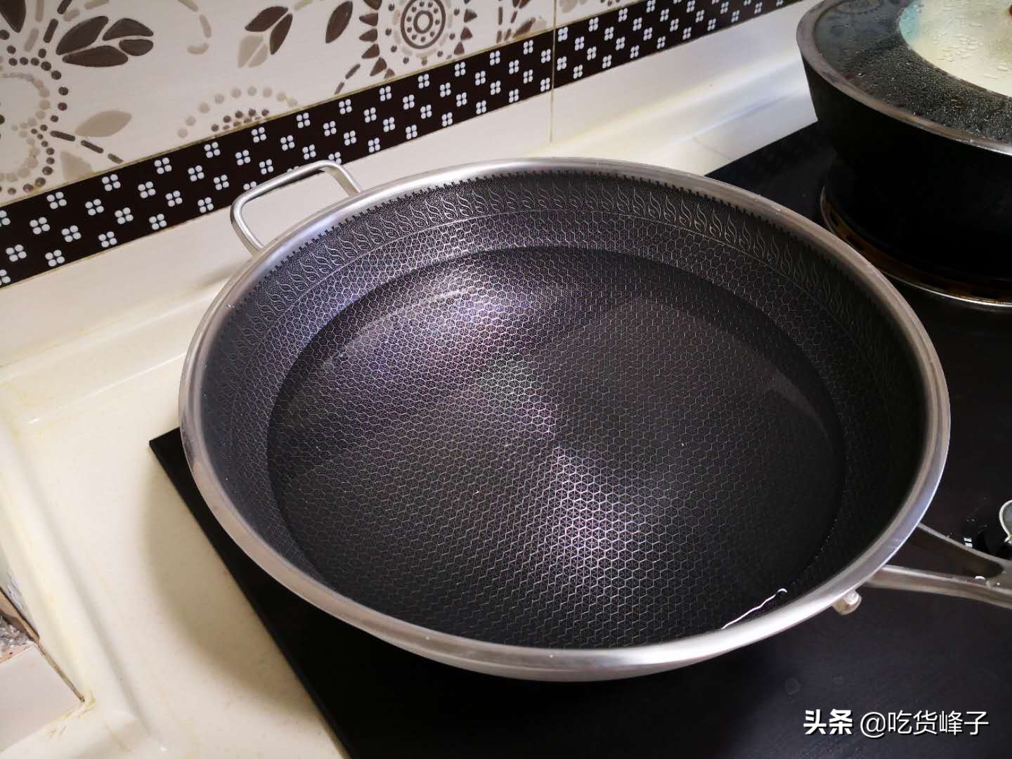 新锅不用猪油如何开锅,新锅如何开锅不用猪肉