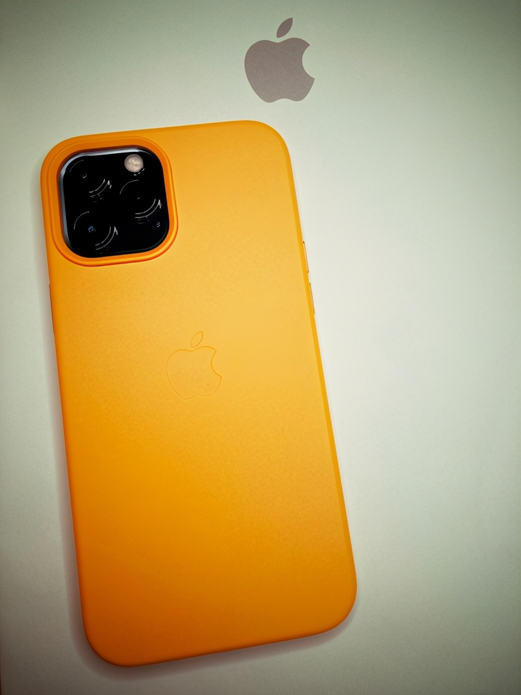 iphone12手机真的那么好吗,iphone12真的不是旗舰机吗