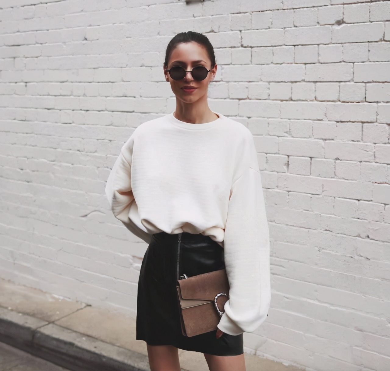 45套极简主义的黑白灰穿搭,黑白极简穿搭高级又有范儿