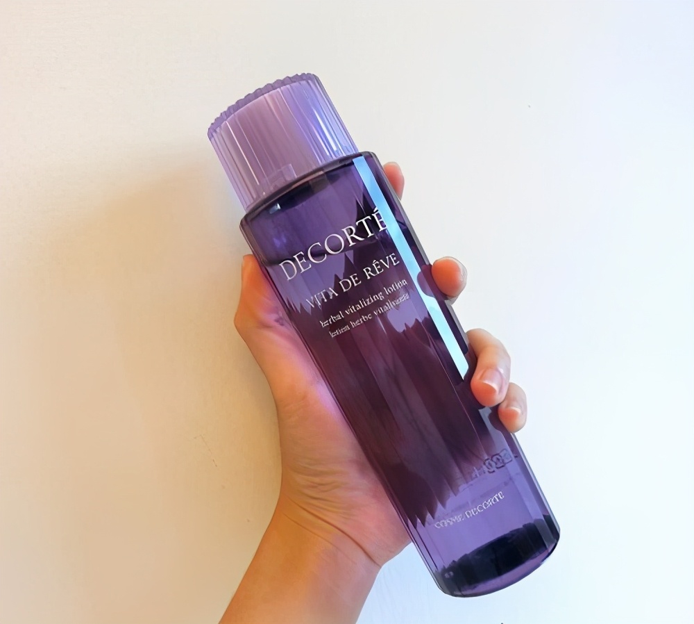 护肤品买得多不如买得对,护肤品买贵的还是平价的