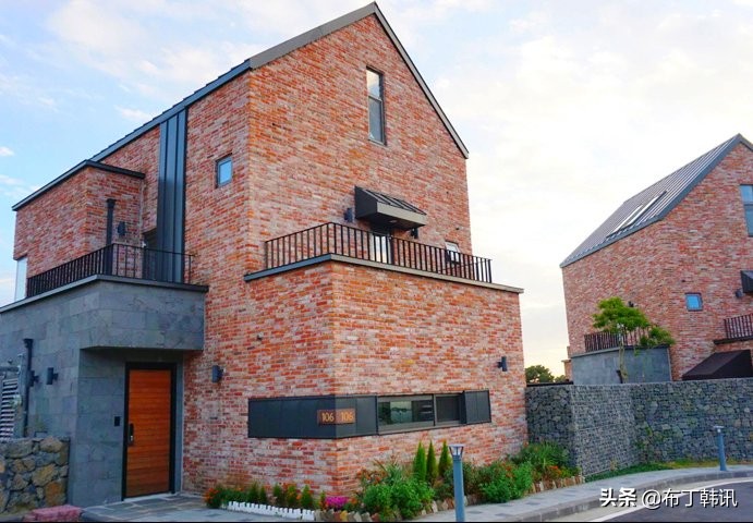 出演《色即是空》爆火，最近作为企业家而出名的小白种元