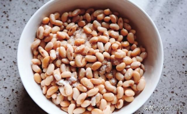 日本吃的纳豆怎么做的,老人自制纳豆的正确方法