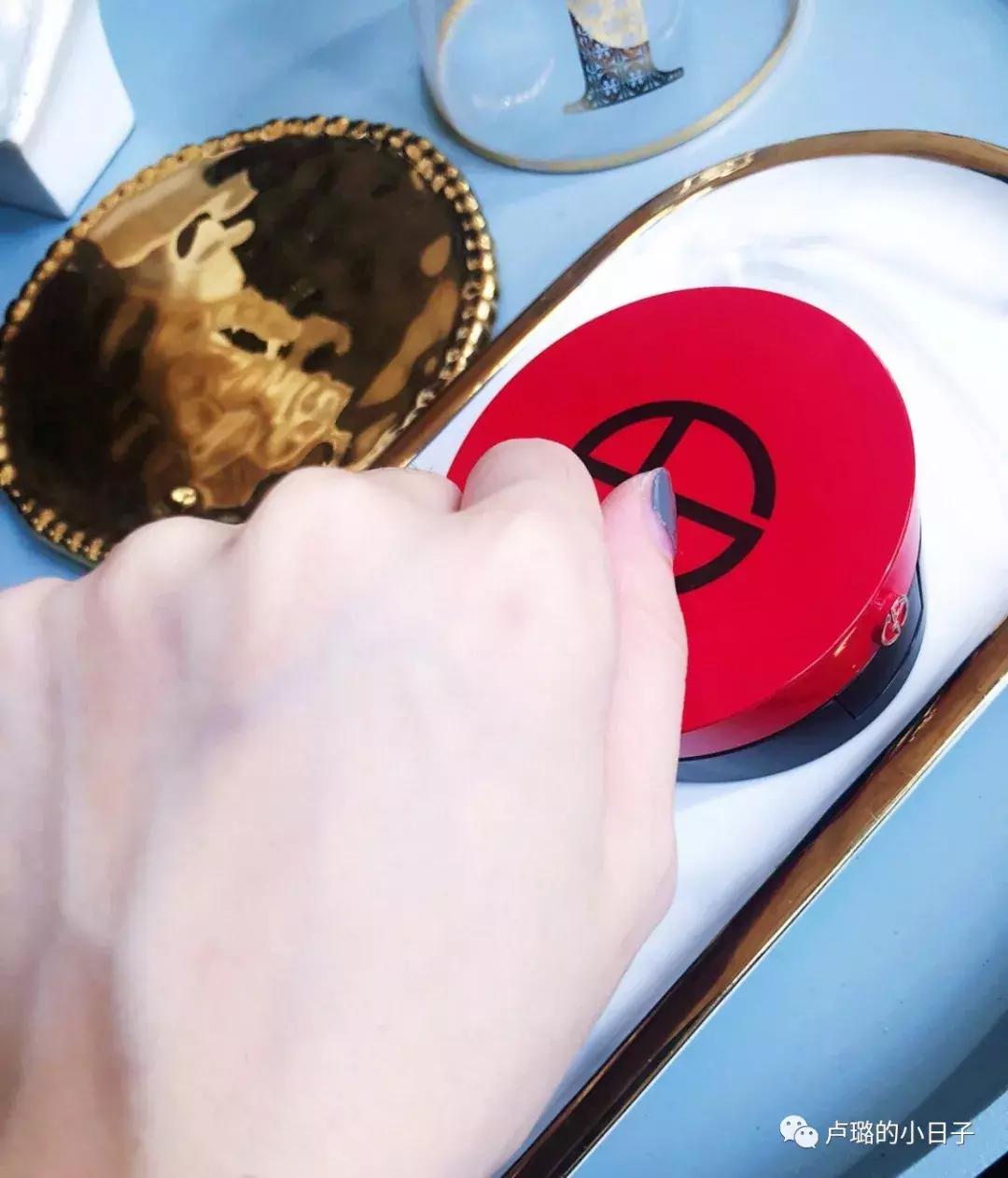 短期旅行必备化妆包是什么,出门手提袋便携女时尚化妆包