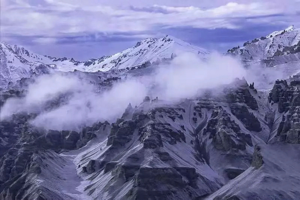 巴音布鲁克镇冬天的生活,巴音郭楞自治州和静县冬天