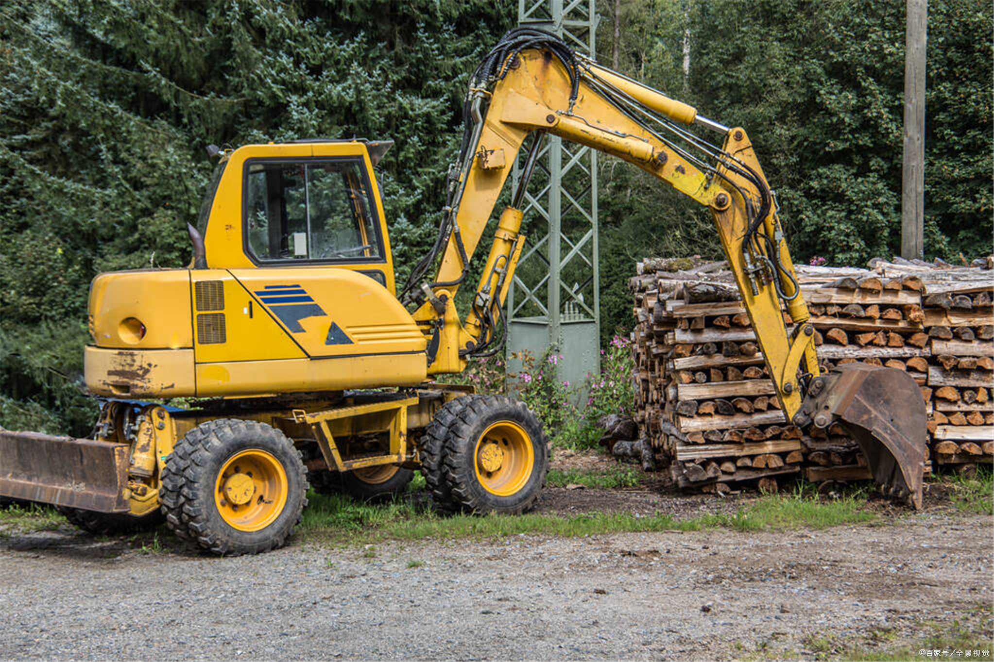 农村挖掘机前景如何,小型挖掘机市场前景