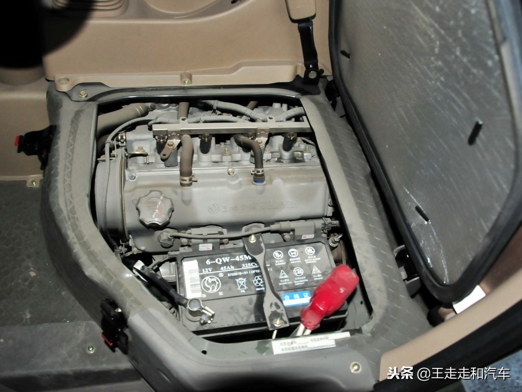 吉姆尼军绿版视频,吉姆尼军绿色小越野车