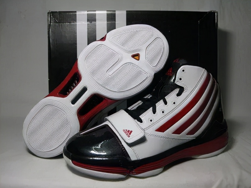 买鞋子尺码怎么选,买鞋子应该大一码还是刚刚好