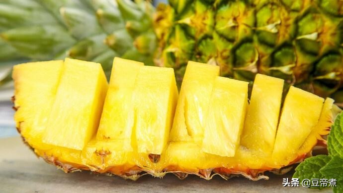 凤梨到底是梨还是菠萝,凤梨到底是菠萝还是释迦果