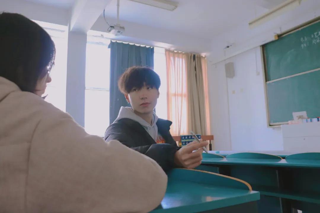 校园春季约拍,校园浪漫约会计划