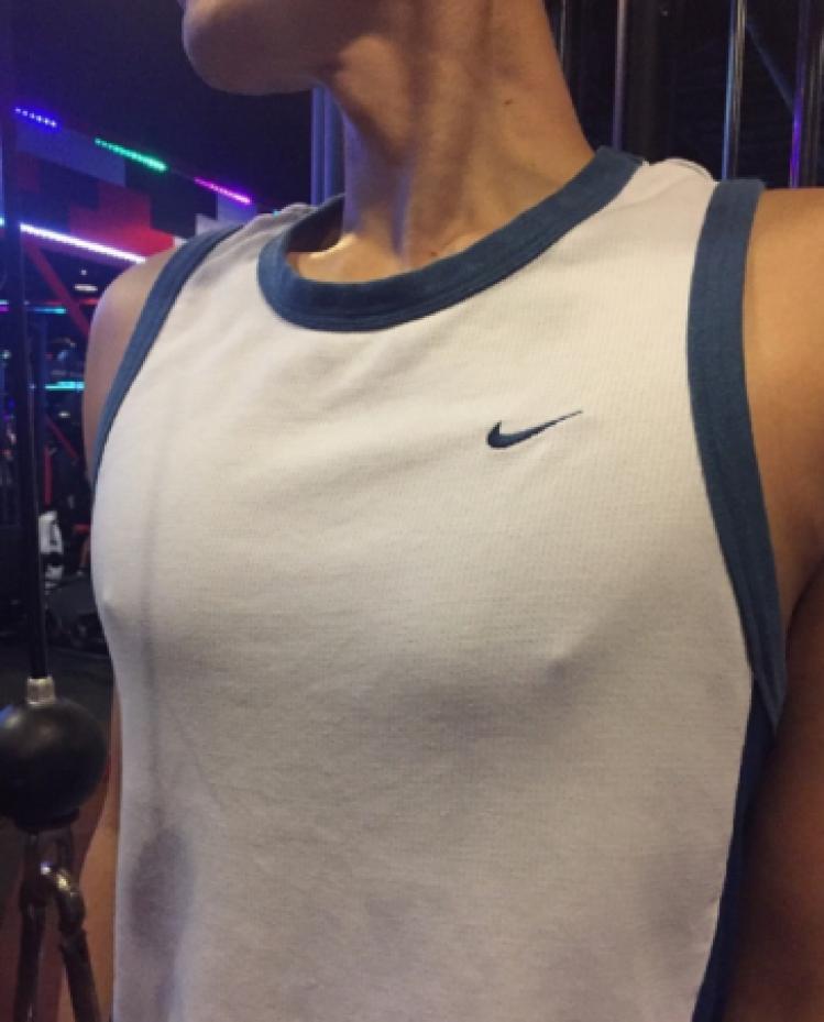 Ella公开分享夫妻生活，这车速大概只有小S能追上了吧