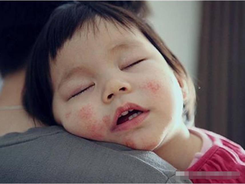 这10种食物不要给1岁内宝宝吃，被列入辅食黑名单，爸妈的要牢记