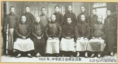 说说青岛的夜景,青岛武定路