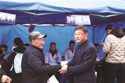 莫翠平：用爱浇筑医养产业用心铸就“百岁工程”