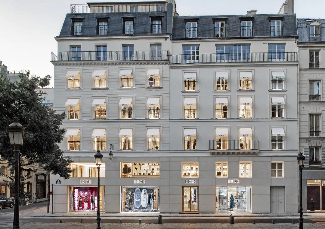 国际消费新风尚|麦当劳推出太阳能餐厅，LV首座男士旗舰店开业