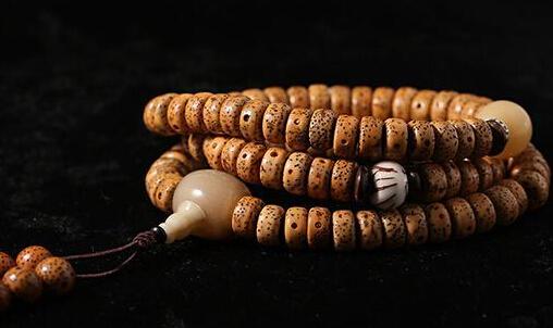 从吃到盘，从盘到玩，“盘持”手串——寻一种特殊的精神境界