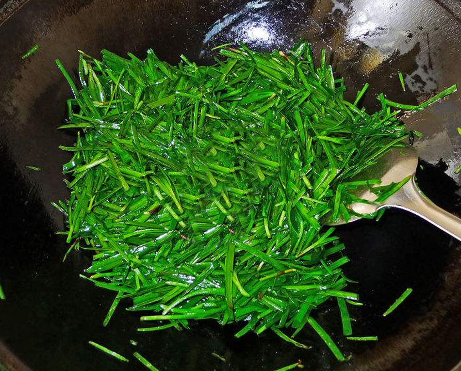 美食家常菜韭菜炒河虾太好吃了,精品菜谱韭菜炒河虾的做法