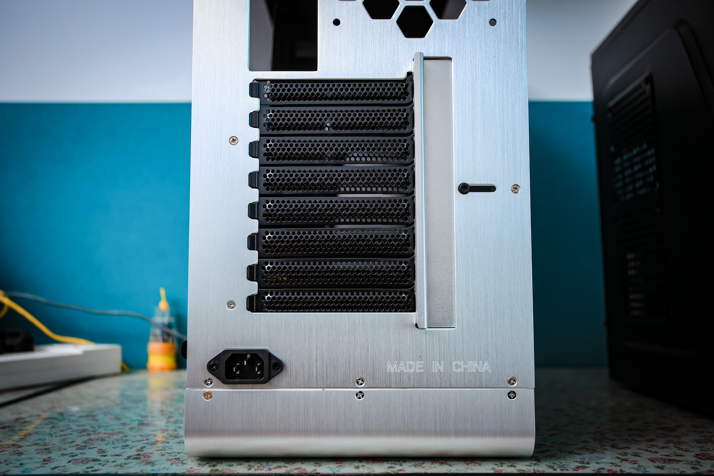 乔思伯umx6机箱装机教程,乔思伯umx6改造