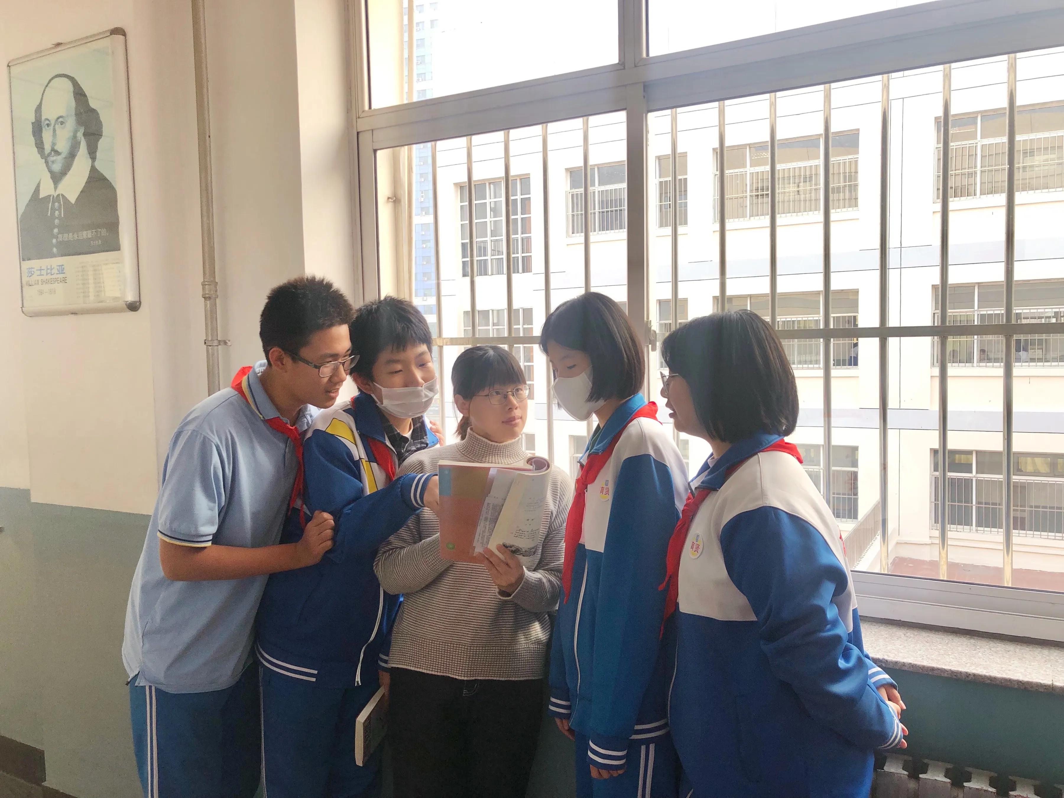 耕耘教育沃土收获点滴幸福——记育贤中学教师李岩