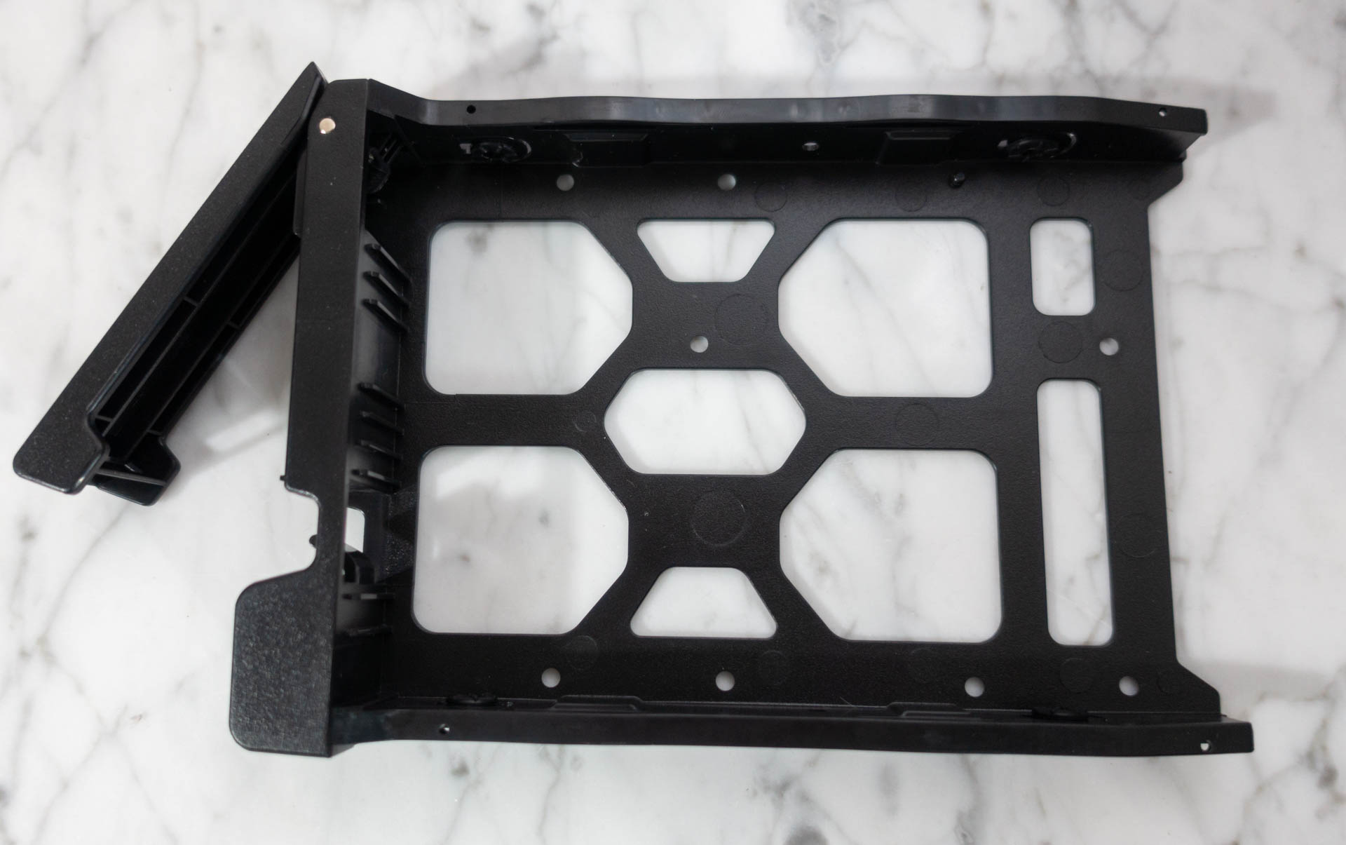 从小白开始,威联通ts-551nas初次使用