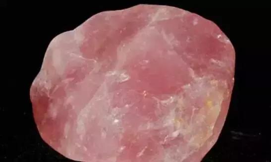 捡到这样的石头千万别扔桌子,遇到这样的石头赶紧捡