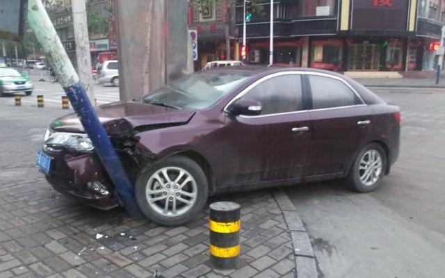 车子出事故多少钱出保险划算,平安车险单方事故处理流程