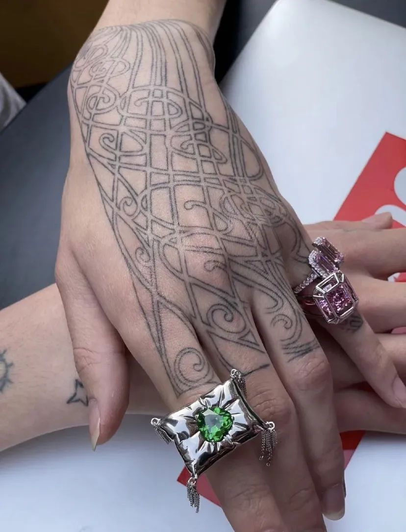 这个夏天你值得拥有的首饰系列,最流行不过时的戒指