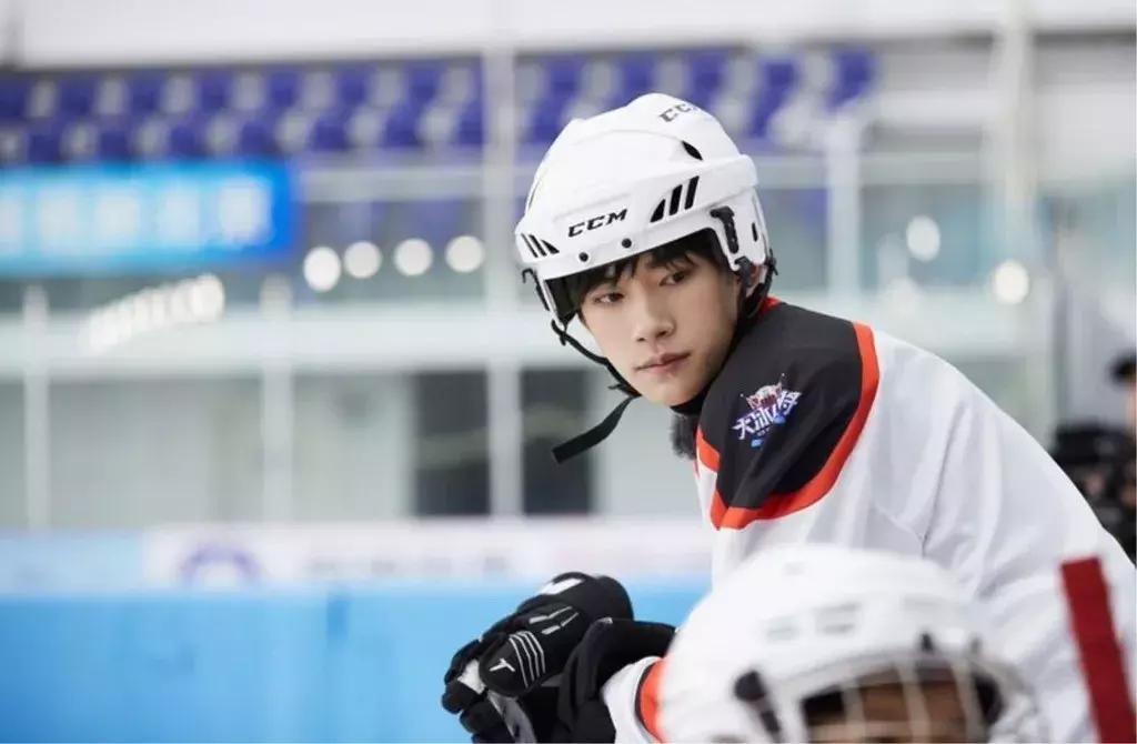 易烊千玺为什么这么吸引人,十七岁的易烊千玺经历了什么