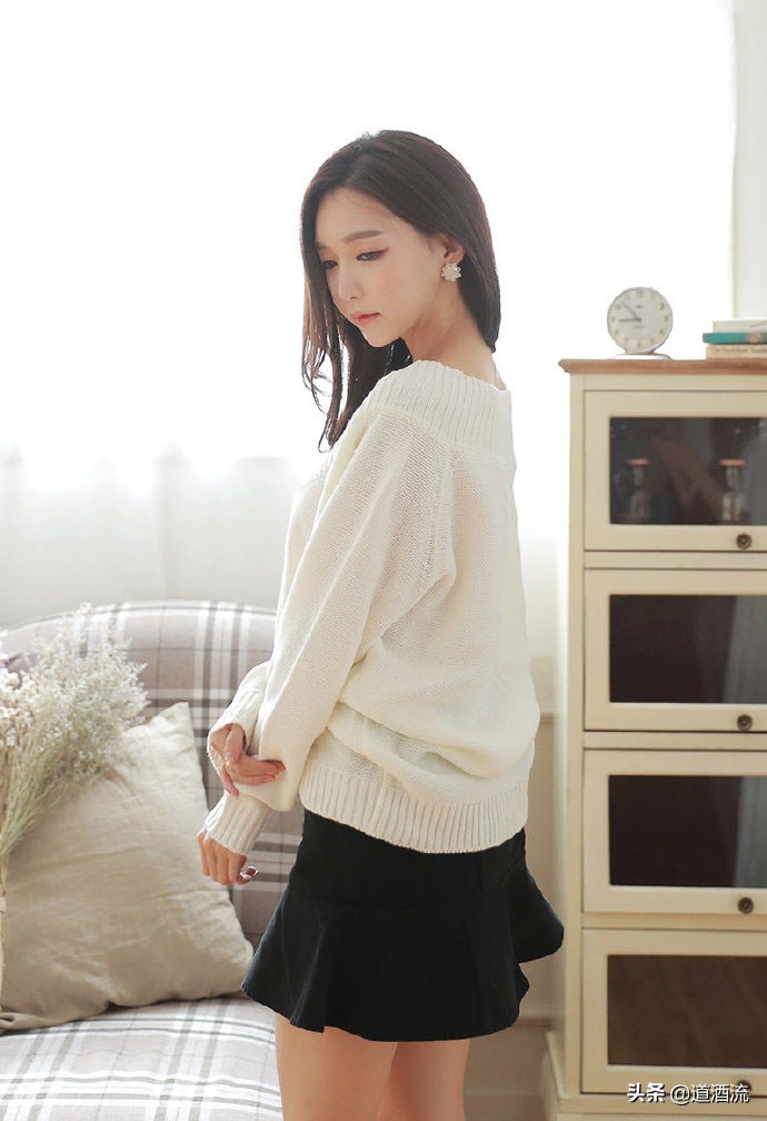 黑色慵懒大毛衣大v领,慵懒气质v领毛衣