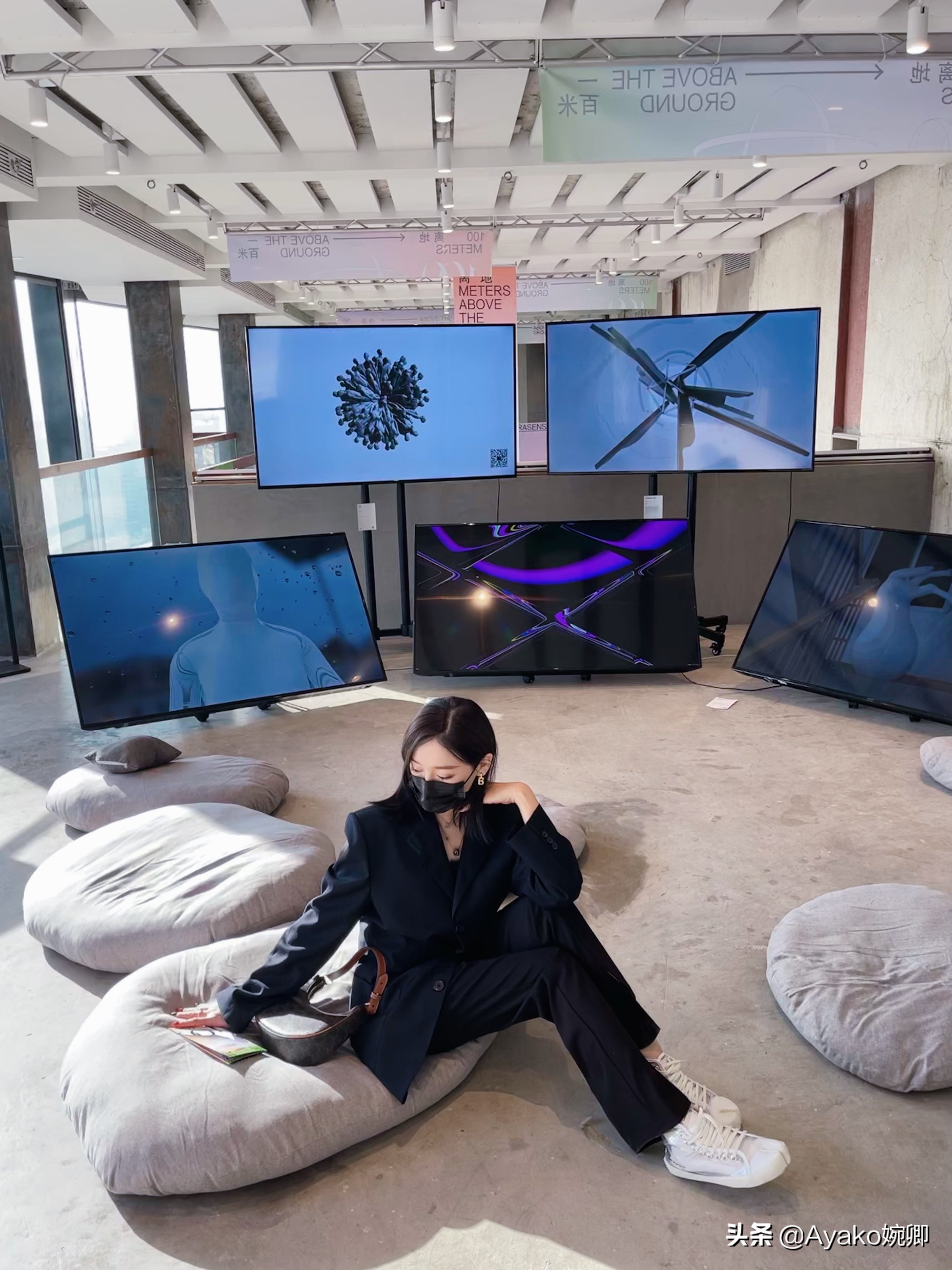 周末爬天花板,离地10千米